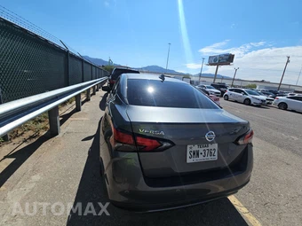 2020 Nissan Versa SV - miniatura 5