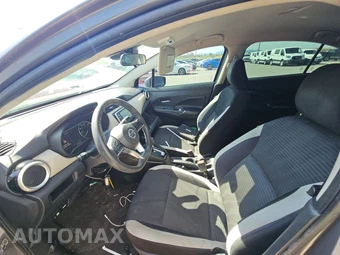 2020 Nissan Versa SV - miniatura 7