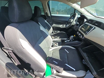 2020 Nissan Versa SV - miniatura 8
