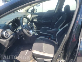 2020 Nissan Versa SV - miniatura 7
