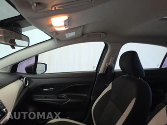 2020 Nissan Versa SV - miniatura 18