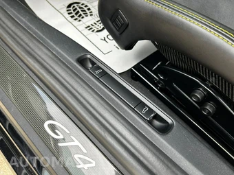 2020 Porsche 718 Cayman GT4 – miniatura 21