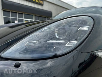2020 Porsche 718 Cayman GT4 – miniatura 9