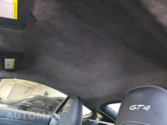 2020 Porsche 718 Cayman GT4 – miniatura 11