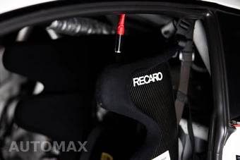 2020 Porsche 718 Cayman GT4 - miniatura 11