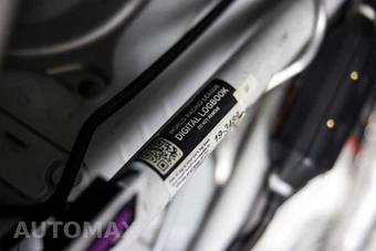 2020 Porsche 718 Cayman GT4 - miniatura 23