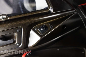 2020 Porsche 718 Cayman GT4 - miniatura 36