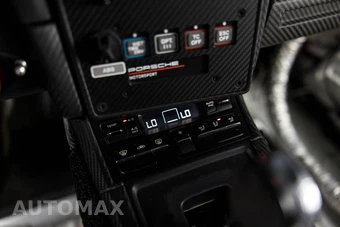 2020 Porsche 718 Cayman GT4 - miniatura 46
