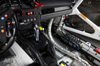 2020 Porsche 718 Cayman GT4 - miniatura 50