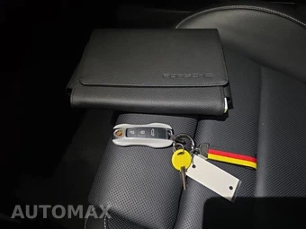 2020 Porsche 911 Carrera 4S (992) – miniatura 22