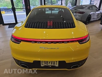 2020 Porsche 911 Carrera S (992) – miniatura 17