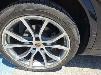 2020 Porsche Cayenne S Coupe – miniatura 22