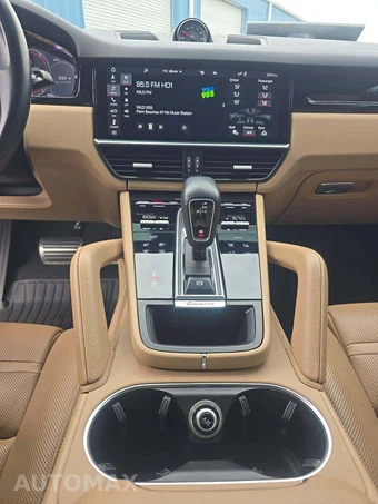 2020 Porsche Cayenne S Coupe – miniatura 7
