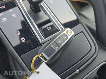2020 Porsche Cayenne S – miniatura 8