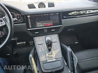 2020 Porsche Cayenne Turbo Coupe – miniatura 11