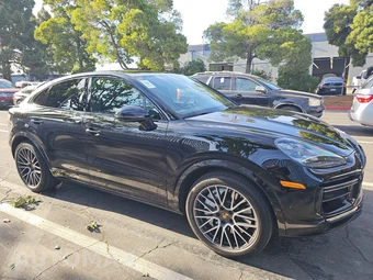 2020 Porsche Cayenne Turbo Coupe – miniatura 3