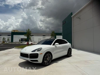 2020 Porsche Cayenne Turbo Coupe - miniatura 4