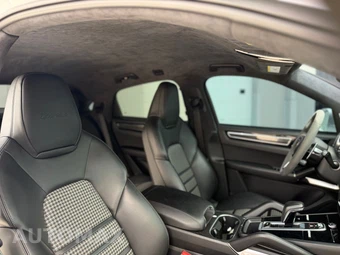 2020 Porsche Cayenne Turbo Coupe - miniatura 6