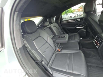 2020 Porsche Cayenne Turbo Coupe – miniatura 16