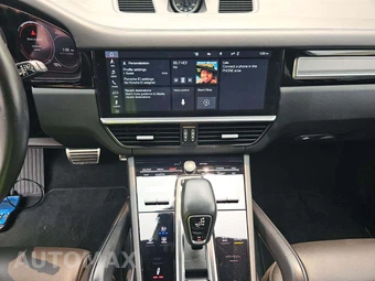 2020 Porsche Cayenne Turbo – miniatura 10