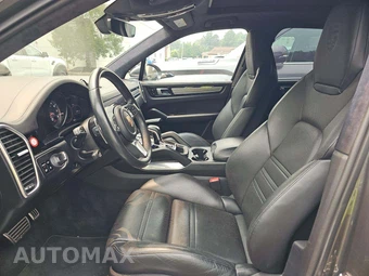 2020 Porsche Cayenne Turbo – miniatura 6