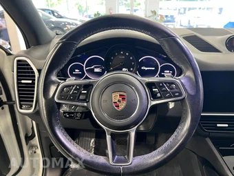 2020 Porsche Cayenne - miniatura 15