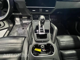 2020 Porsche Cayenne - miniatura 19