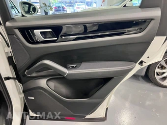 2020 Porsche Cayenne - miniatura 22