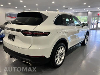2020 Porsche Cayenne - miniatura 6