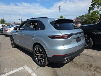 2020 Porsche Cayenne – miniatura 2