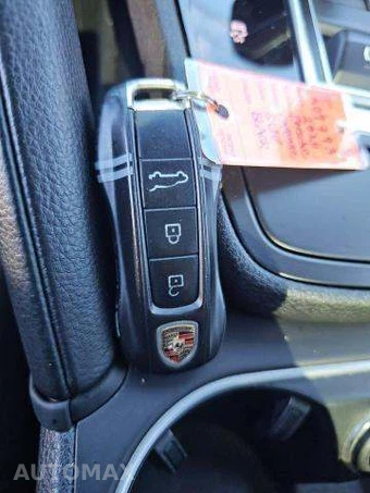 2020 Porsche Cayenne – miniatura 9