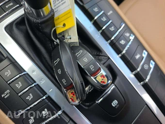 2020 Porsche Macan – miniatura 8