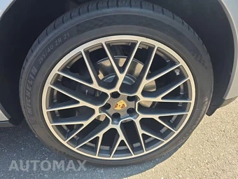 2020 Porsche Macan – miniatura 9