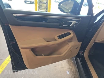 2020 Porsche Macan – miniatura 9