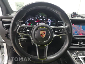 2020 Porsche Macan - miniatura 10