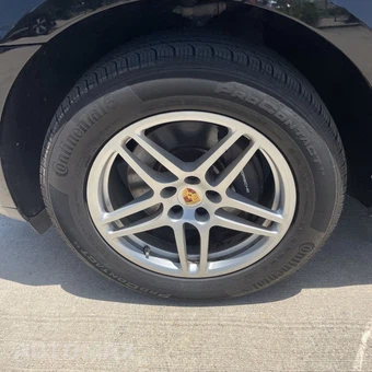 2020 Porsche Macan - miniatura 6