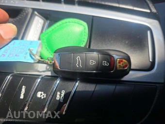 2020 Porsche Macan – miniatura 8