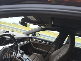 2020 Porsche Panamera 4 E-Hybrid Sport Turi – miniatura 20