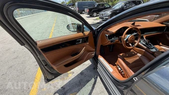 2020 Porsche Panamera 4 E-Hybrid – miniatura 16