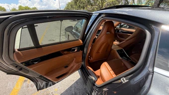 2020 Porsche Panamera 4 E-Hybrid – miniatura 31