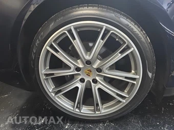 2020 Porsche Panamera 4 – miniatura 10