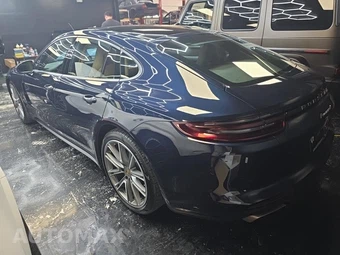 2020 Porsche Panamera 4 – miniatura 6