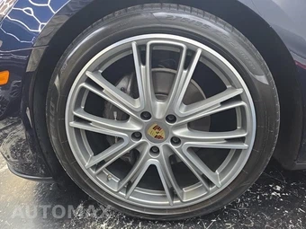 2020 Porsche Panamera 4 – miniatura 8