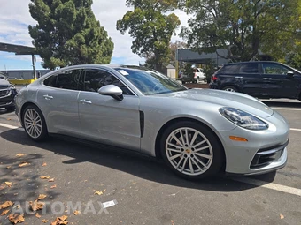 2020 Porsche Panamera 4S – miniatura 3