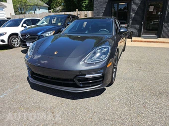 2020 Porsche Panamera GTS