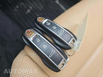 2020 Porsche Panamera – miniatura 8