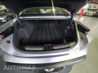 2020 Porsche Taycan 4S – miniatura 14