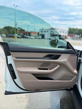 2020 Porsche Taycan 4S - miniatura 19