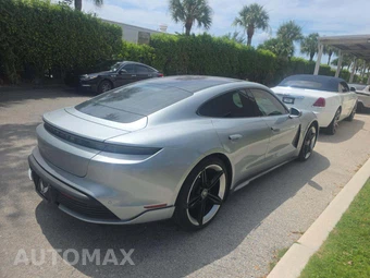 2020 Porsche Taycan 4S – miniatura 3
