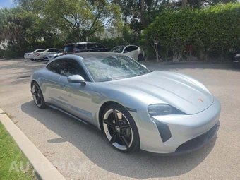 2020 Porsche Taycan 4S – miniatura 4